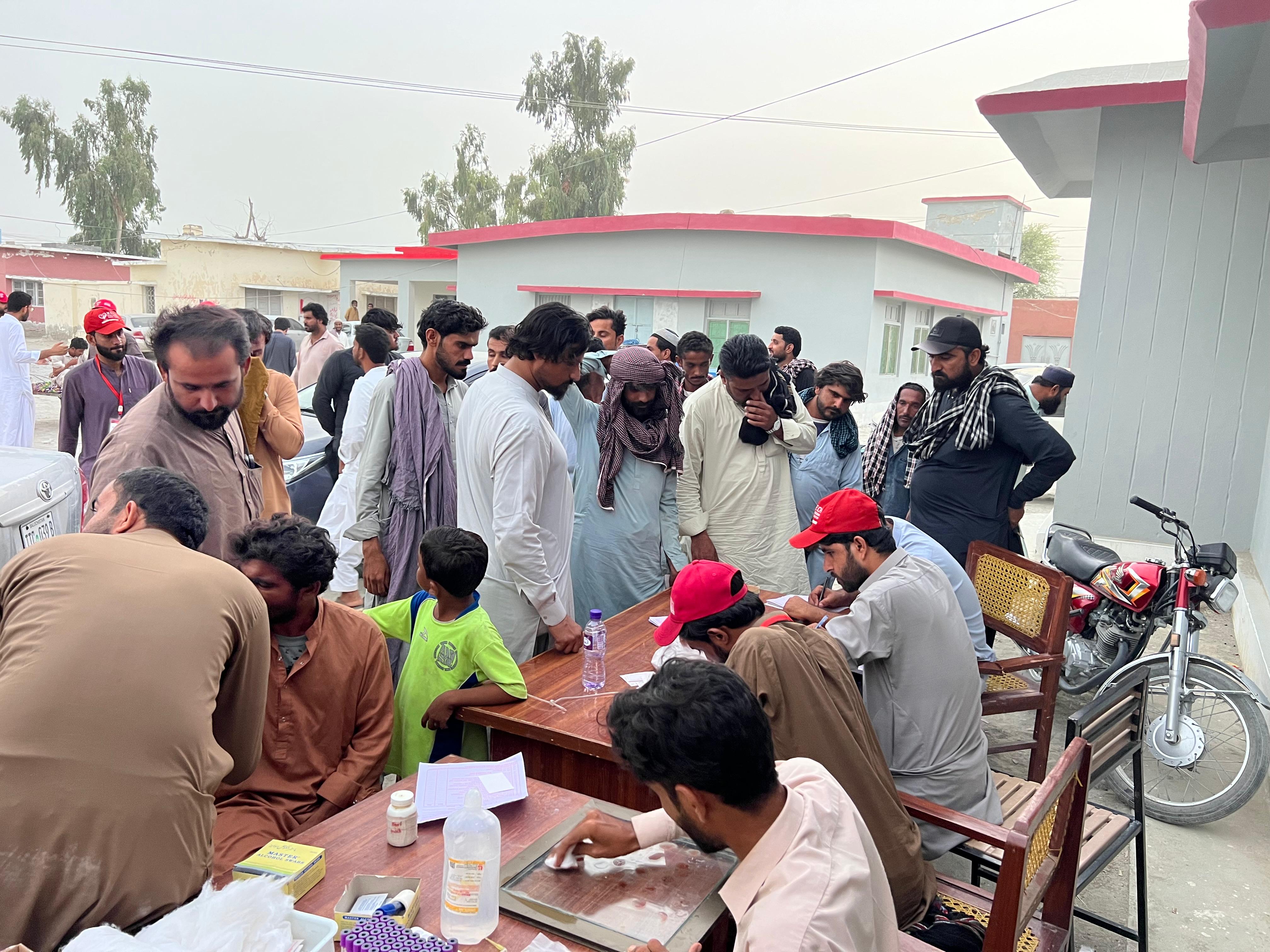 KTCC team registering donors at the Soro Mand camp